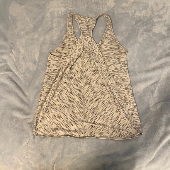 White/ black patterned lululemon workout top - Picture 3 of 3